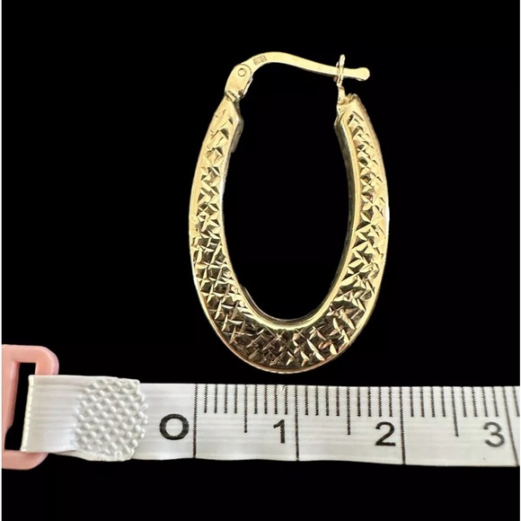 Large Oval Hoop Earing 18K Marked Solid Gold. 100% Pawnable, Japan Solid Gold. - Picture 8 of 11